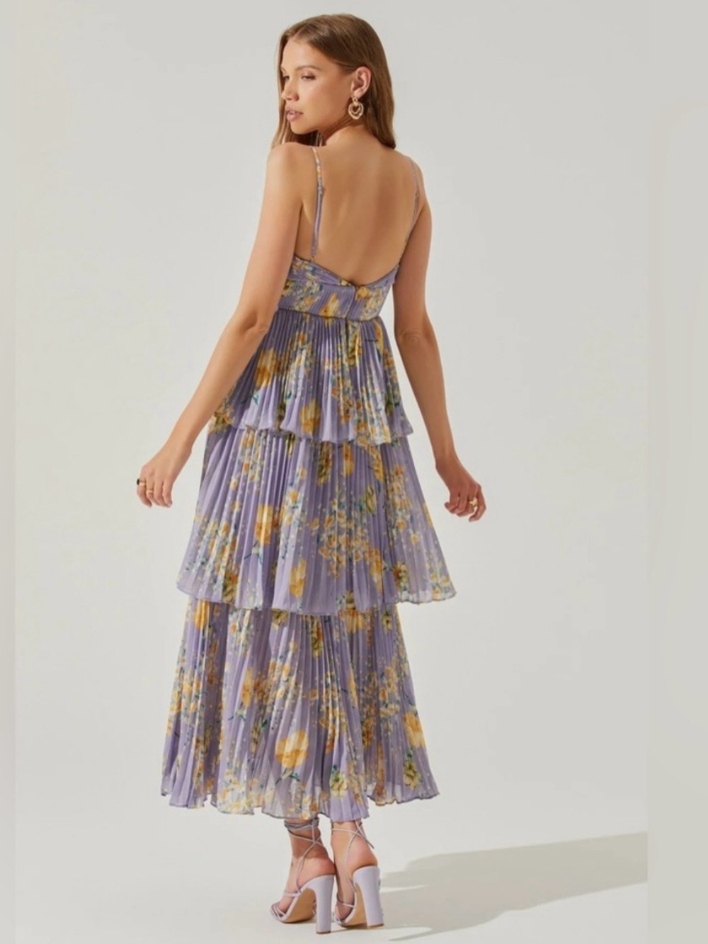 ASTR The Label Zaida Tiered Pleated Side Slit Maxi Dress Lavender Yellow Sz M - Picture 2 of 16